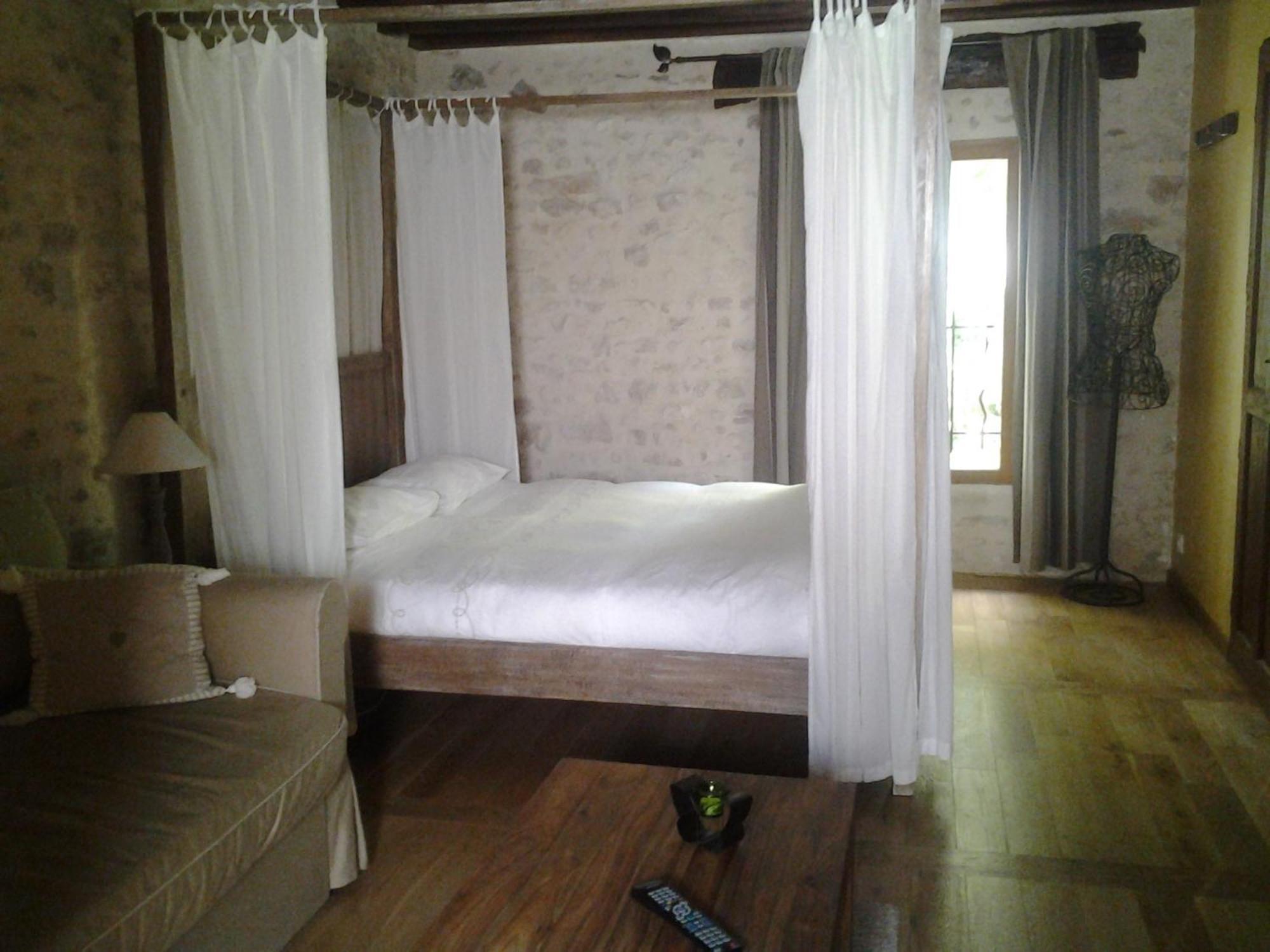 Bed and Breakfast La Ferme de Vintué Etrechy  Habitación foto