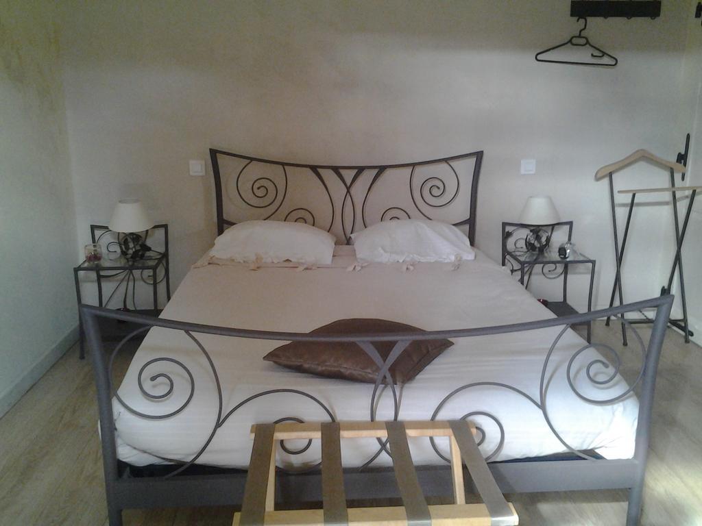 Bed and Breakfast La Ferme de Vintué Etrechy  Habitación foto